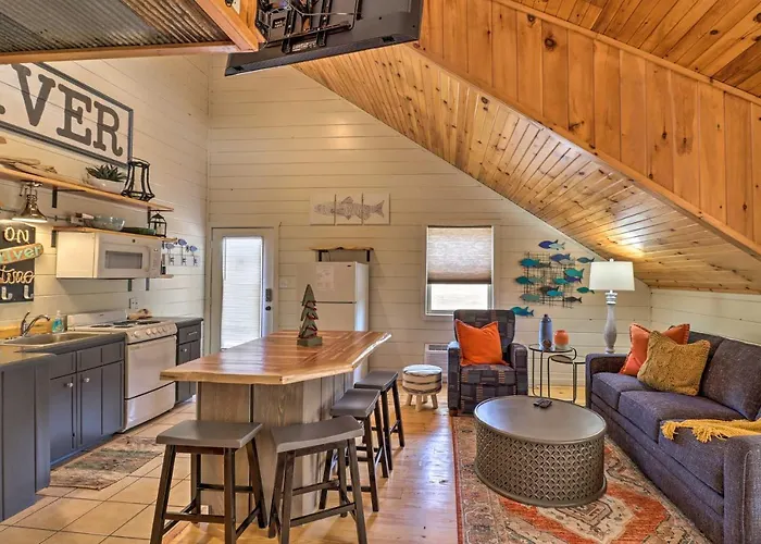 Pet-Friendly Studio With Loft And Mountain Views!