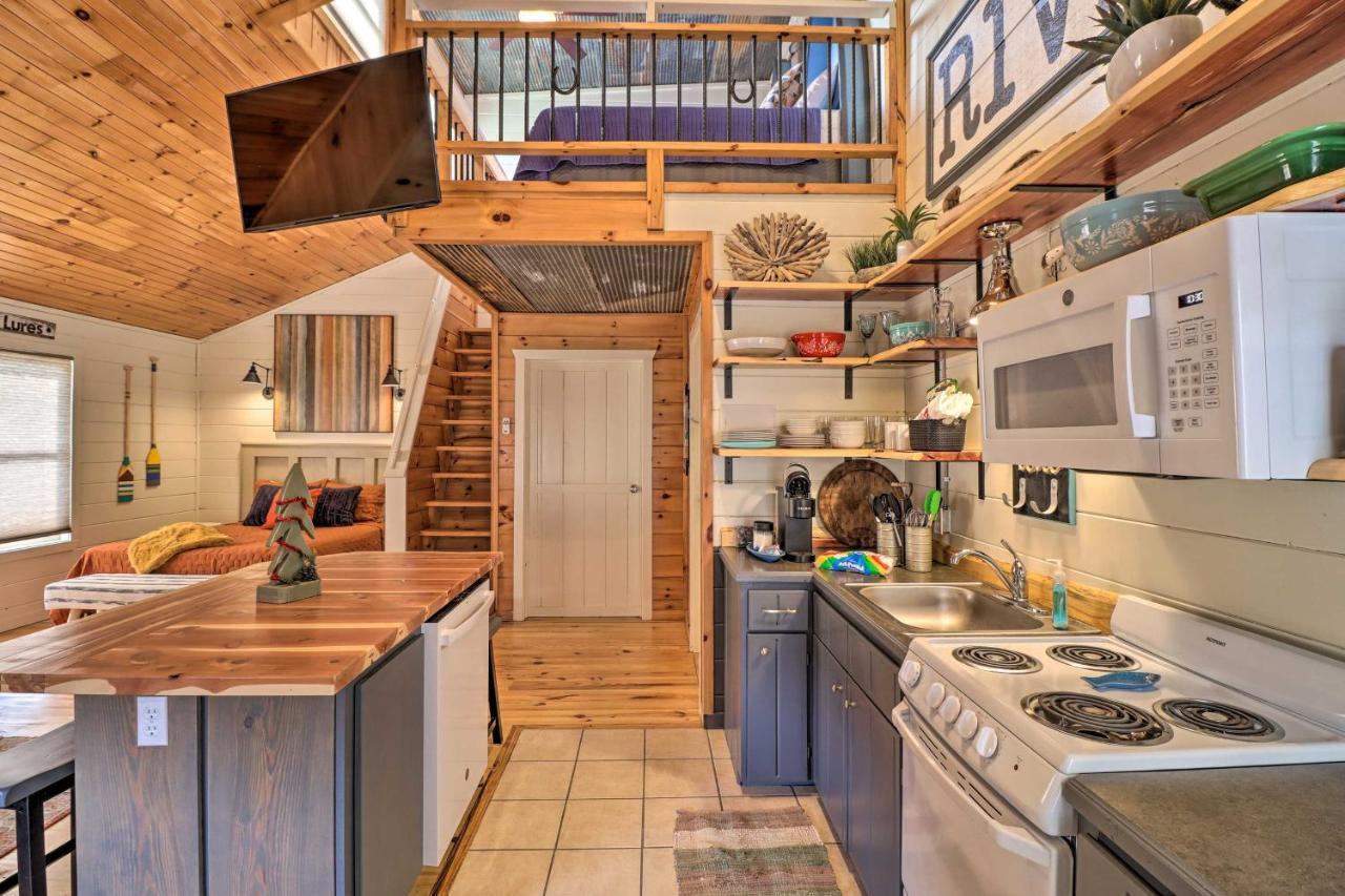 Pet-friendly With Loft And Mountain Views! Apartment