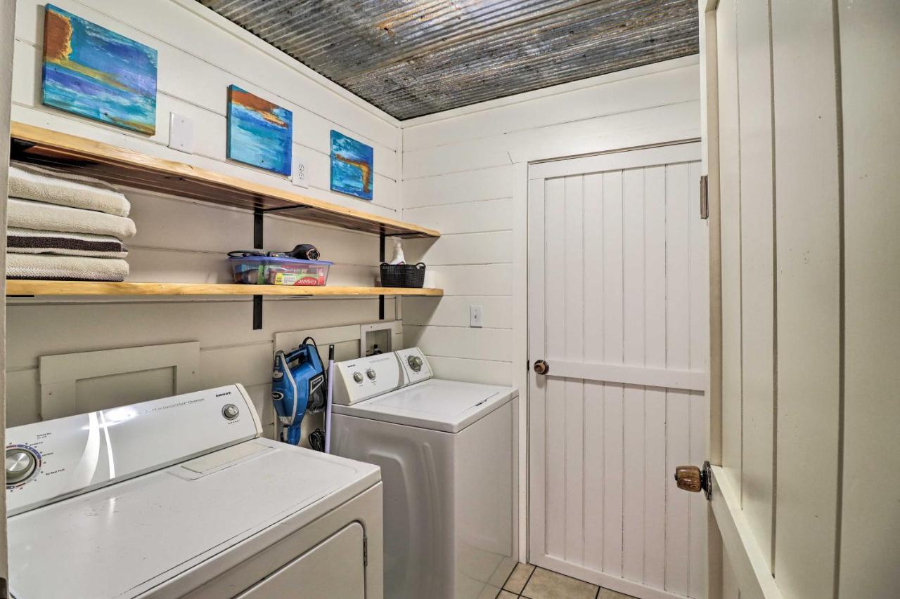 Pet-friendly With Loft And Mountain Views! Apartment *
